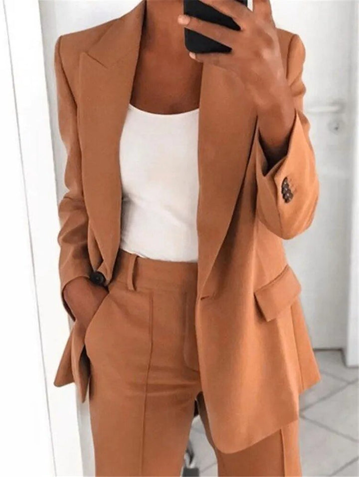 Lässiger Blazer und Hose für Frauen