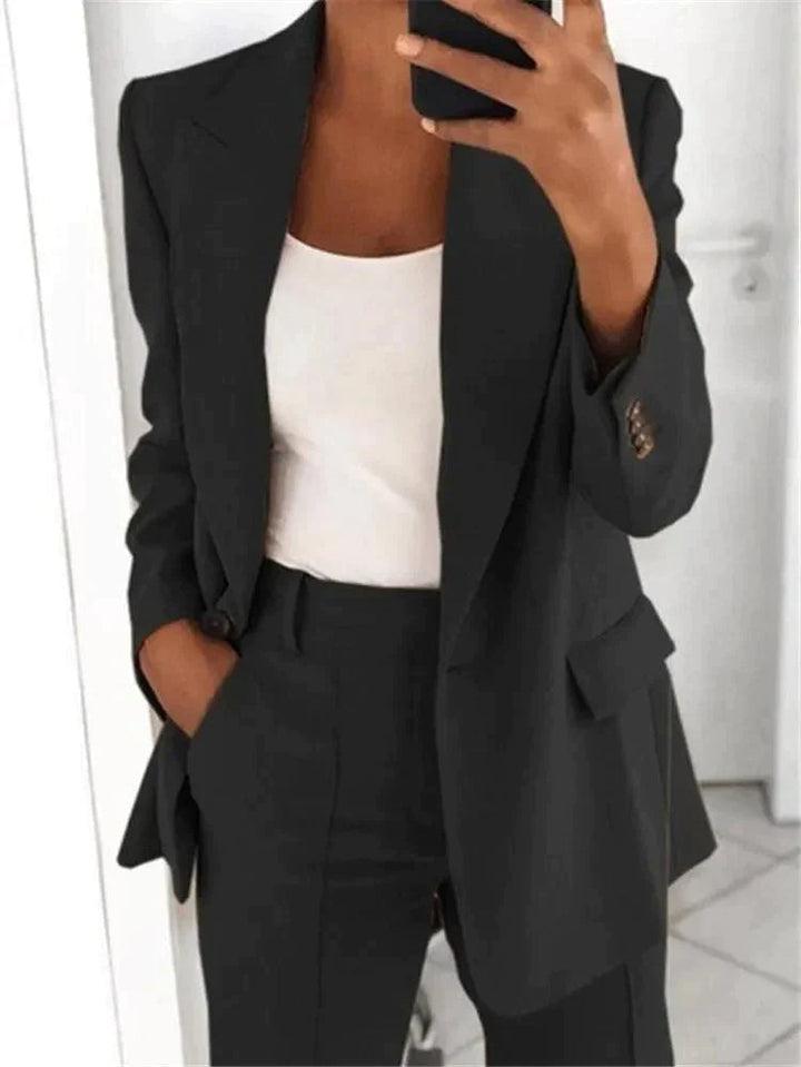 Lässiger Blazer und Hose für Frauen