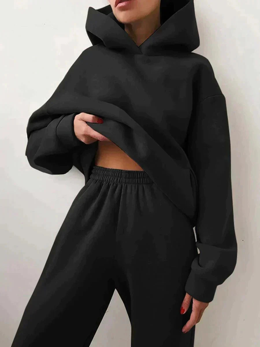 Set aus Kapuzenpulli und Hose für Damen