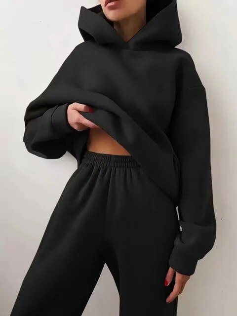 Set aus Kapuzenpulli und Sweatpants für Damen