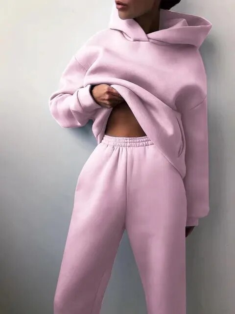 Set aus Kapuzenpulli und Sweatpants für Damen