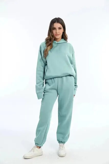 Set aus Kapuzenpulli und Sweatpants für Damen