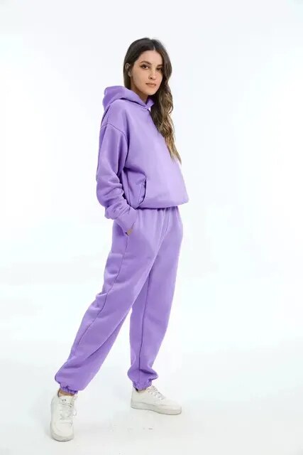 Set aus Kapuzenpulli und Sweatpants für Damen