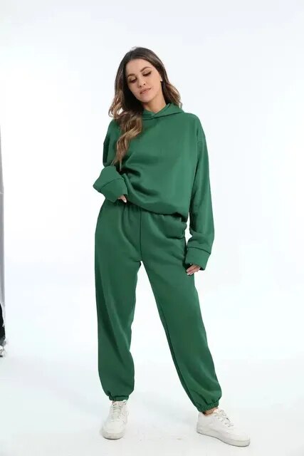 Set aus Kapuzenpulli und Sweatpants für Damen