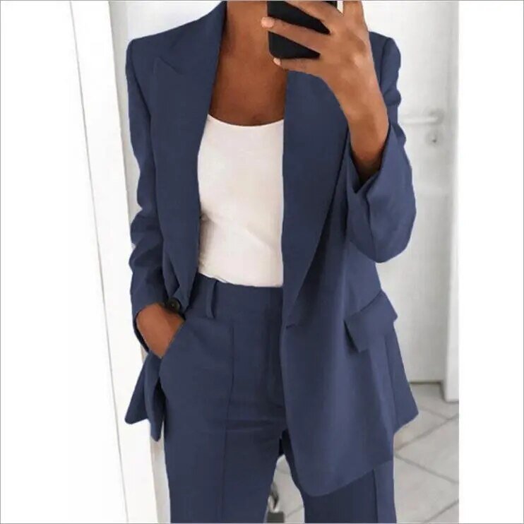 Lässiger Blazer und Hose für Frauen