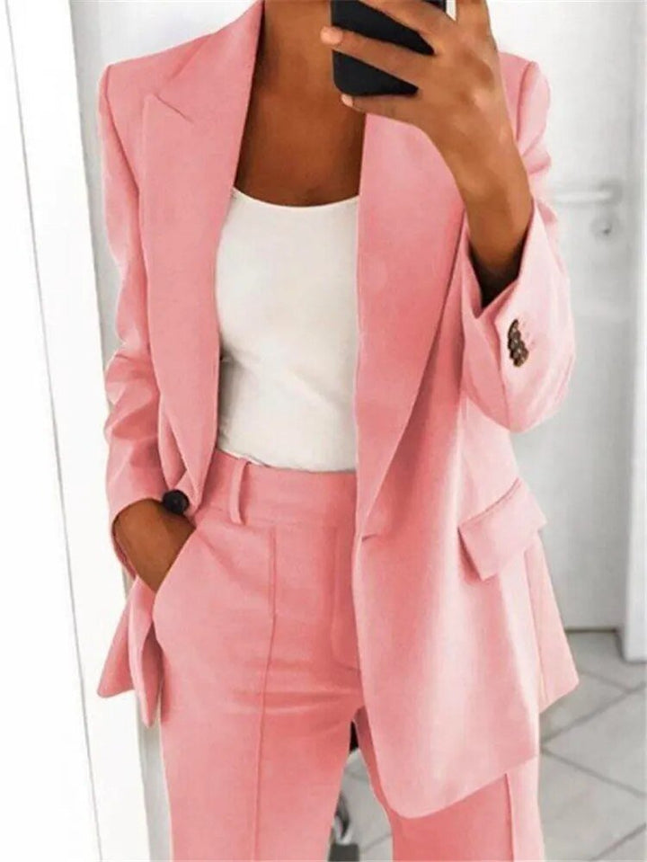 Lässiger Blazer und Hose für Frauen