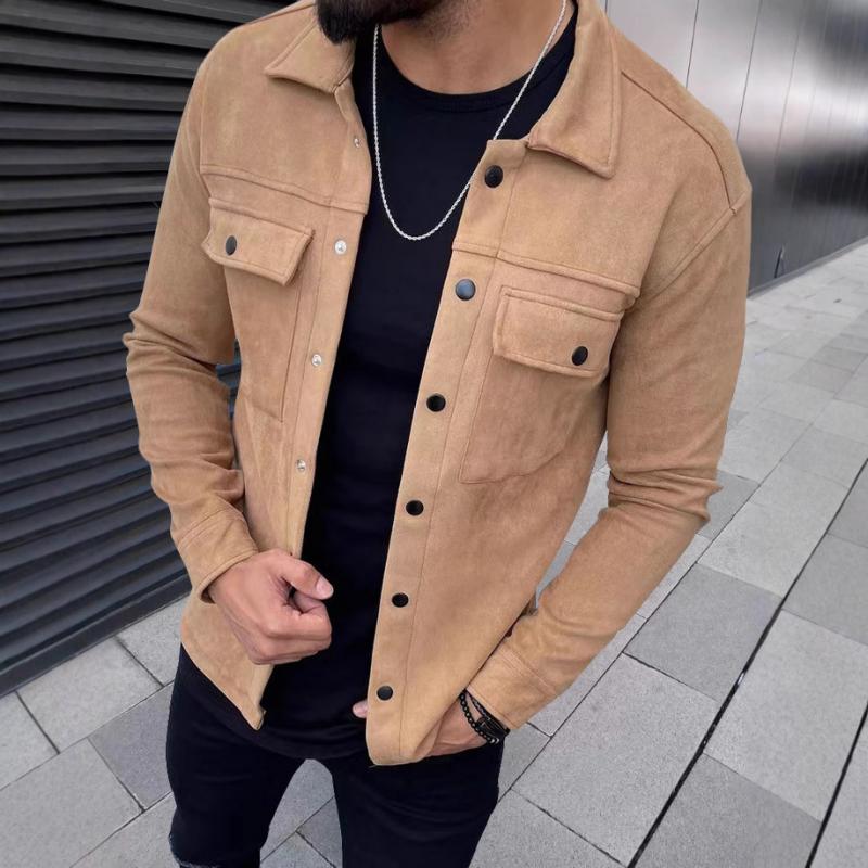 Herrenjacke mit Knöpfen und Brusttaschen