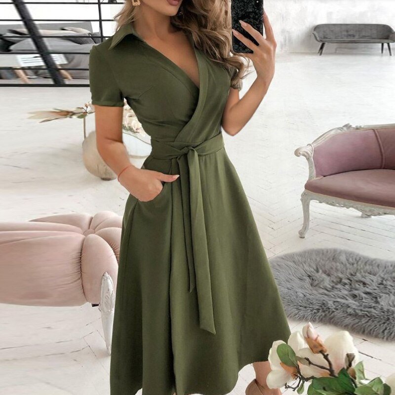 Elegantes Kleid mit Gürtel für Damen