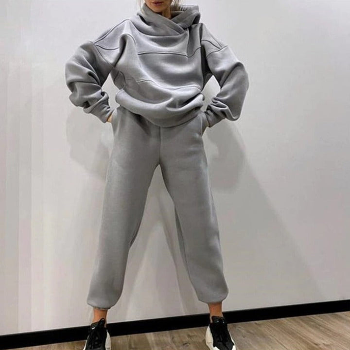 Set aus Kapuzenpulli und Hose für Damen